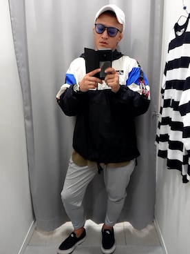 「ASICS（アシックス）のアイテム（ジャケット/アウター）」を使った、TOGASHI.Kさん（メンズ・163cm）の秋コーディネート