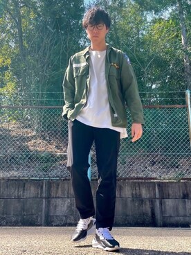 「Ray-Ban（レイバン）のRay-Ban ROUND FLECK メガネフレーム RX2447VF492000（メガネ）」を使った、けろちゃんさん（メンズ・179cm）の春コーディネート