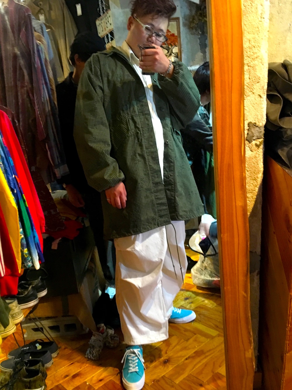 「古着コーデ」｜「CONVERSEのアイテム（スニーカー、ブルー系）」を使った、ダンボー@さん（メンズ・183cm）の夏コーディネートの1枚目の写真
