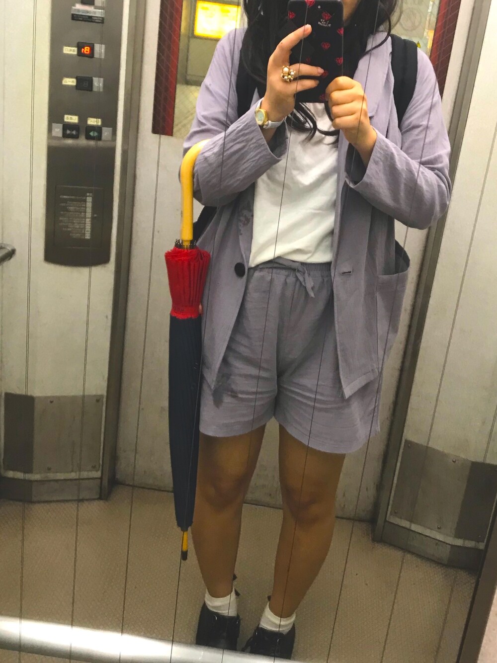 「GRLのアイテム（セットアップ、グレー系）」を使った、しぃさん（レディース・165cm）の夏コーディネートの1枚目の写真