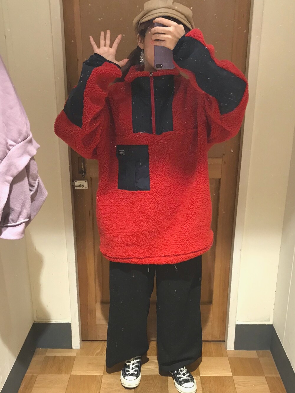 「niko and...のボアハーフジッププルオーバー（その他トップス、レッド系）」を使った、Cyariさん（レディース・156cm）の冬コーディネートの1枚目の写真