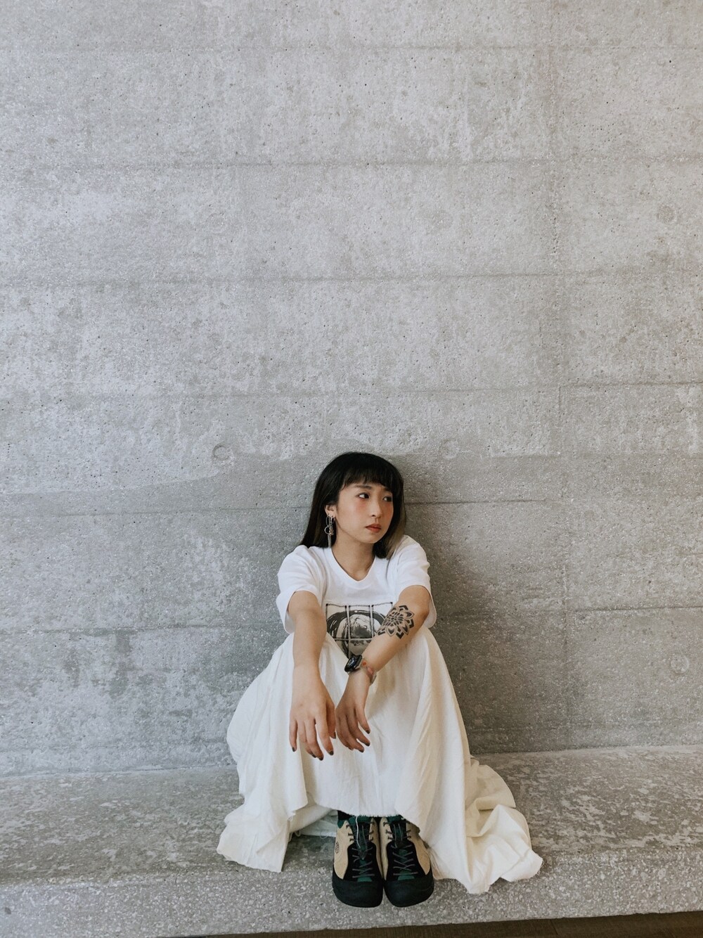 「ootd、夏、街頭穿搭、休閒、日系極簡」｜「KEENのJasper Rocks SP / ジャスパー ロックス スペシャル（スニーカー、ベージュ系）」を使った、Cyariさん（レディース・156cm）の春コーディネートの1枚目の写真
