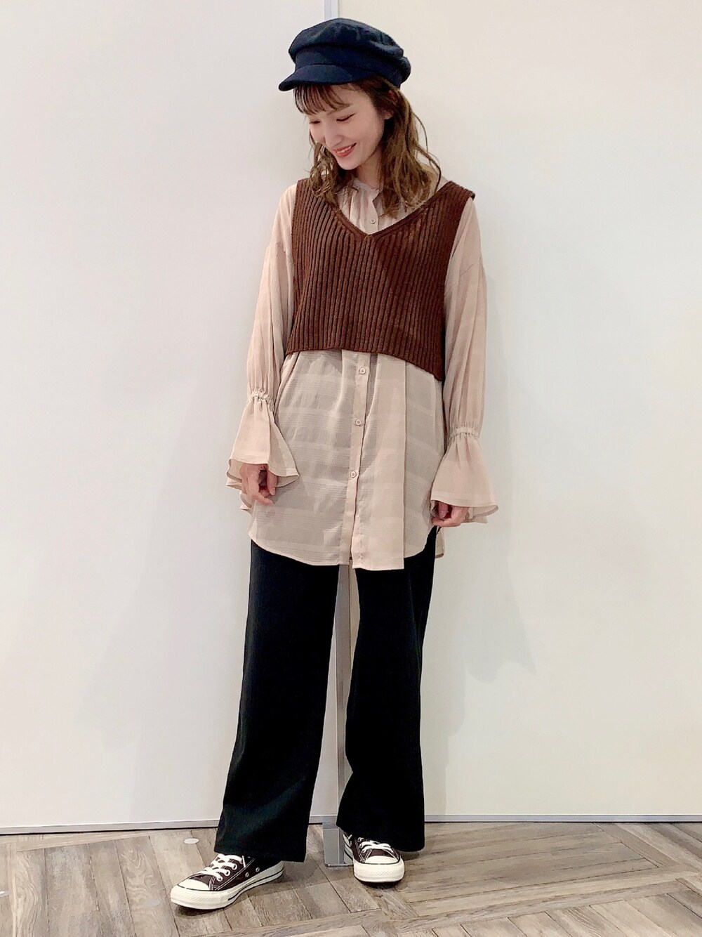 「ライトオン、righton、Right-on、right_on_pr、ニットベスト、リブパンツ」｜「Right-onの【BACK NUMBER】ワイドリブパンツ（その他パンツ、ブラック系）」を使った、lisaaa0111さん（レディース・158cm）の秋コーディネートの1枚目の写真