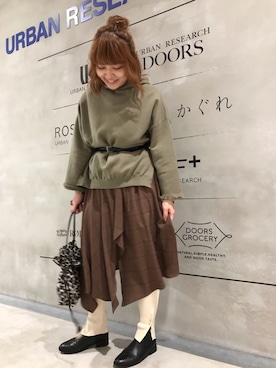 「RODE SKO」｜「アイテム（パーカー）」を使った、asamiさん（レディース・165cm）の秋コーディネート