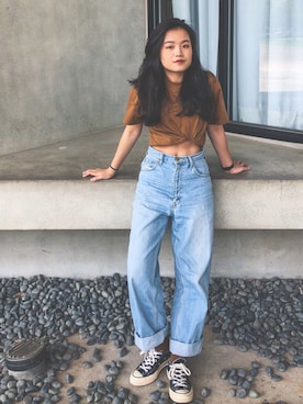 「Carhartt（カーハート）のアイテム（Tシャツ/カットソー、ブラウン系）」を使った、Panさん（レディース・160cm）の春コーディネート