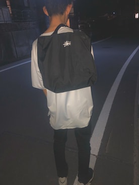 「STUSSY（ステューシー）のアイテム（トートバッグ、ブラック系）」を使った、トランジスタさん（メンズ）の春コーディネート