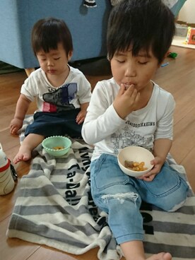 「きょうだい」｜「アイテム（パンツ）」を使った、かんた&よっぴさん（レディース・158cm）の春コーディネート