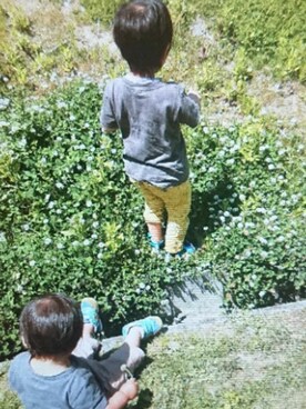 「きょうだい」｜「アイテム（パンツ）」を使った、かんた&よっぴさん（レディース・158cm）の春コーディネート