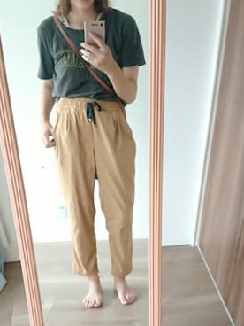 「no brand（ノーブランド）のアイテム（スニーカー、ホワイト系）」を使った、かんた&よっぴさん（レディース・158cm）の夏コーディネート