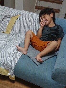 「Birthday（バースデイ）のアイテム（Tシャツ/カットソー、グレー系）」を使った、かんた&よっぴさん（レディース・158cm）の夏コーディネート