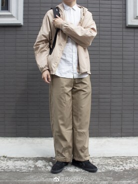 「日系极简」｜「アイテム（マウンテンパーカー）」を使った、Coreyさん（メンズ・180cm）の秋コーディネート