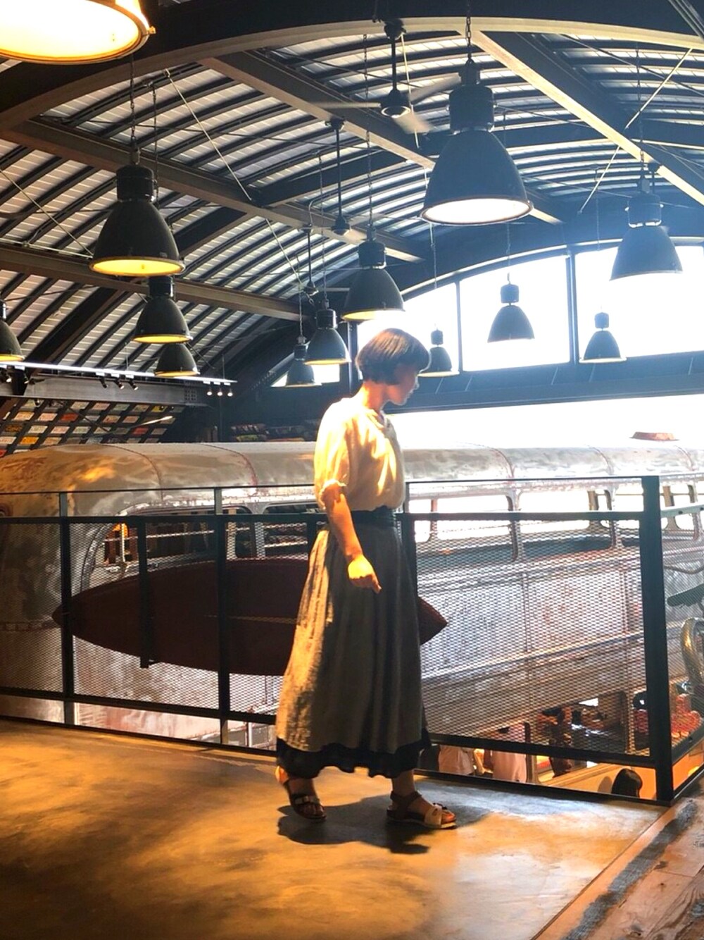 「ラコリーナ、デート、ストライプスカート、リバーシブルスカート」｜「しまむらのアイテム（シャツ/ブラウス、ホワイト系）」を使った、はる🌻さん（レディース・163cm）の夏コーディネートの1枚目の写真