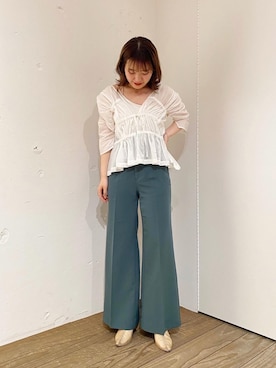 「mystic（ミスティック）のアイテム（スラックス）」を使った、akariさん（レディース・155cm）の春コーディネート