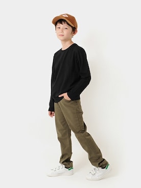 「アイテム（チノパンツ）」を使った、GLAZOSさん（キッズ・135cm）の秋コーディネート