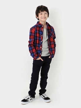 「アイテム（チノパンツ）」を使った、GLAZOSさん（キッズ・135cm）の秋コーディネート