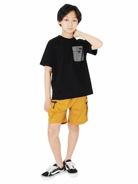 「アイテム（Tシャツ/カットソー、ブラック系）」を使った、GLAZOSさん（キッズ・145cm）の春コーディネート