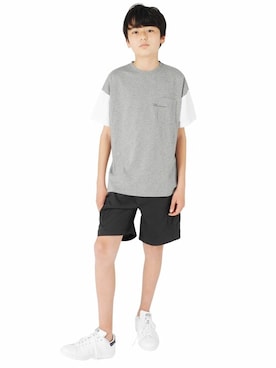 「アイテム（カーゴパンツ、グレー系）」を使った、GLAZOSさん（キッズ・158cm）の春コーディネート