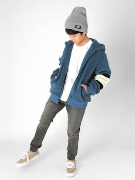 「アイテム（デニムパンツ）」を使った、GLAZOSさん（キッズ・148cm）の秋コーディネート