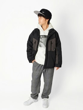 「アイテム（スウェット）」を使った、GLAZOSさん（キッズ・151cm）の冬コーディネート