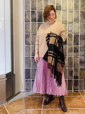 「Joshua Ellis（ジョシュアエリス）の一部別注＜Joshua Ellis（ジョシュア エリス）＞BLACKWATCH ストール†◆（ストール/ショール）」を使った、阿久津　巴さん（レディース・154cm）の秋コーディネート