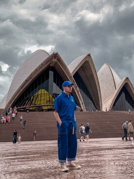 「blue」｜「アイテム（アナログ腕時計）」を使った、Eric Chenさん（メンズ・180cm）の冬コーディネート