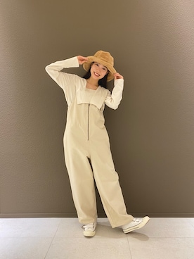 「FREAK'S STORE（フリークスストア）のCIMARRON JEANS × FREAK'S STORE/シマロン ジーンズ　別注ジップリネンサロペット（サロペット/オーバーオール、ベージュ系）」を使った、REIさん（レディース・161cm）の秋コーディネート