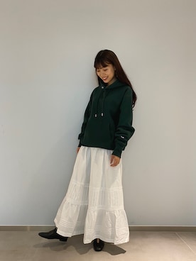 「FREAK'S STORE（フリークスストア）のChampion×FREAK'S STORE/チャンピオン　別注リバースウィーブビッグプルオーバーパーカー(ビックシルエットパーカー)（パーカー、グリーン系）」を使った、REIさん（レディース・161cm）の秋コーディネート