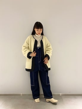 「FREAK'S STORE（フリークスストア）のハイウエストサロペット（サロペット/オーバーオール、ブルー系）」を使った、REIさん（レディース・161cm）の冬コーディネート