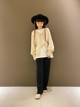 「FREAK'S STORE（フリークスストア）の▽2WAYリボンニットカーディガン（カーディガン/ボレロ、ホワイト系）」を使った、REIさん（レディース・161cm）の冬コーディネート