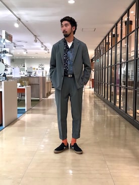 ヒゲのニジさんのコーディネート