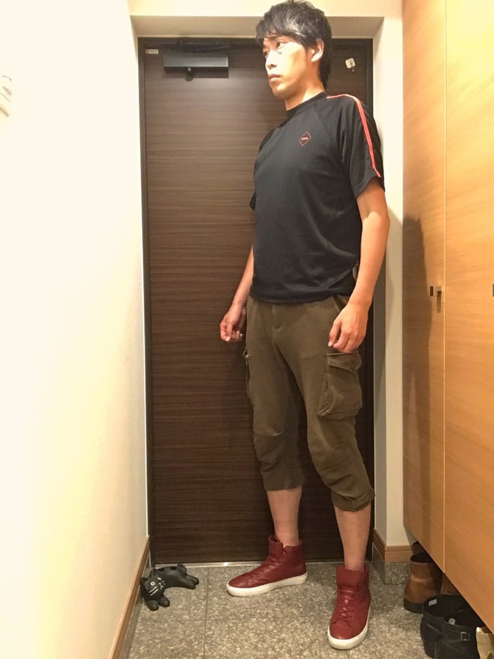 「夏、Tシャツ、SOPHNET.、ハイカットスニーカー、赤スニーカー、ラコステ、アラフォー、スポーツミックス、40代、サッカー」｜「LACOSTEのL.12.12 MID 316 1（スニーカー、レッド系）」を使った、yukitoさん（メンズ・186cm）の夏コーディネートの1枚目の写真