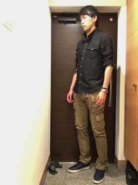 「SHIPS JET BLUE（シップスジェットブルー）のアイテム（カーゴパンツ）」を使った、yukitoさん（メンズ・186cm）の春コーディネート