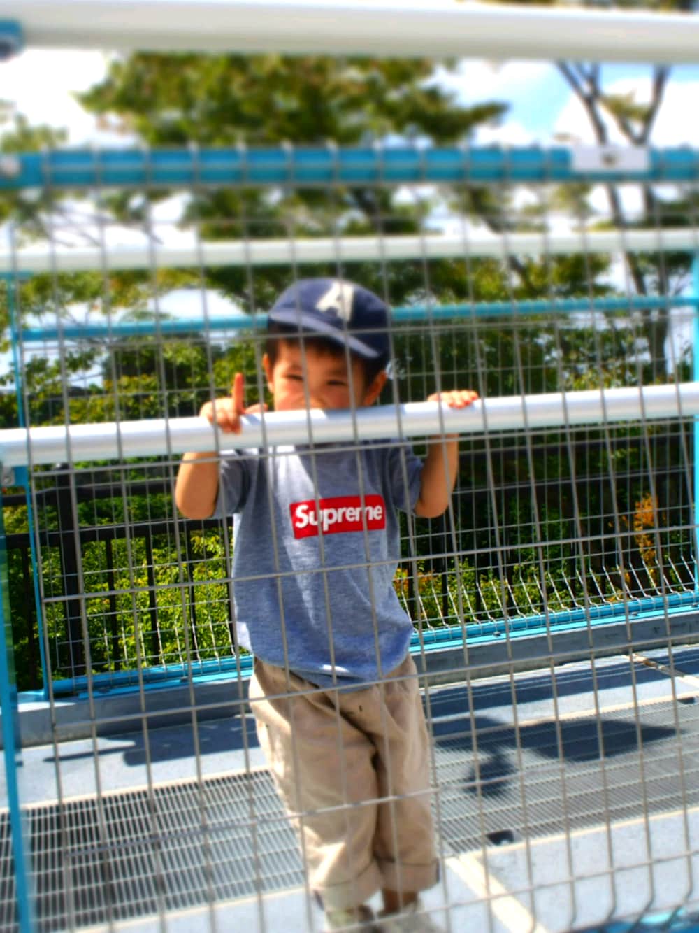 「キッズコーデ、男の子、夏コーデ」｜「BEAMS  miniのアイテム（キャップ、ブルー系）」を使った、TESSHOさん（キッズ・80cm）の夏コーディネートの1枚目の写真