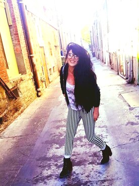 「FOREVER 21（フォーエバー トゥエンティーワン）のアイテム（ブーティ）」を使った、Jacqueline Alvamuzさん（レディース・163cm）の秋コーディネート