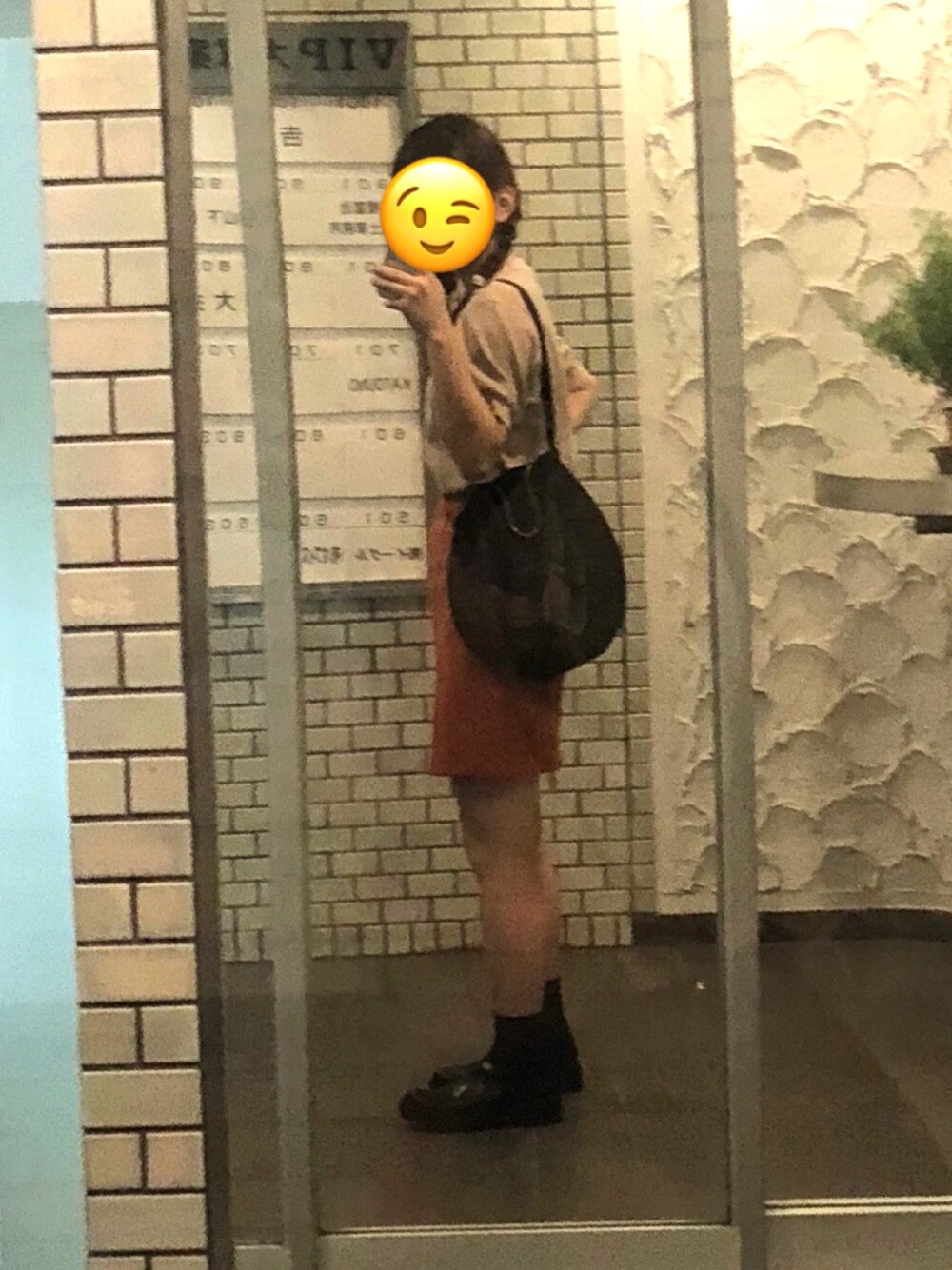 「秋のコーデ、プチプラ、スカート、UNIQLO、Ray BEAMS、ZARA、ootd」｜「UNIQLOのワッフルクルーネックT（5分袖）（Tシャツ/カットソー、ベージュ系）」を使った、すみれさん（レディース・156cm）の秋コーディネートの1枚目の写真