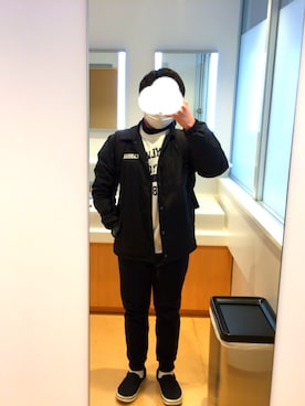 「トイレから失礼しやす」｜「アイテム（スウェット）」を使った、きーたさん（メンズ・154cm）の冬コーディネート