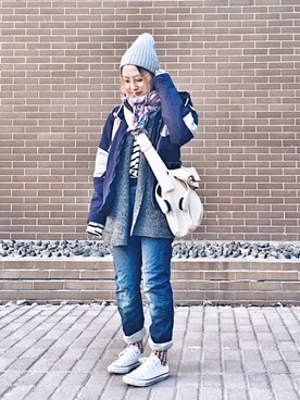 「CHUMS（チャムス）のアイテム（ニットキャップ/ビーニー）」を使った、YOUKO CHINさん（レディース・159cm）の冬コーディネート