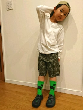 「アイテム（サンダル）」を使った、たつきちさん（キッズ・110cm）の冬コーディネート