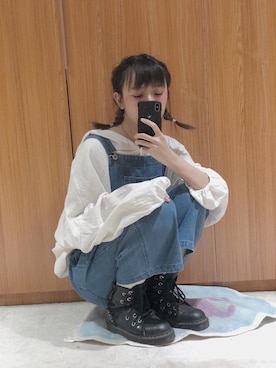 「:CHOCOOLATEのアイテム（オールインワン・サロペット）」を使った、リナさん（レディース・163cm）の冬コーディネート
