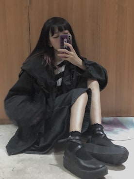 「KILL STAR（キルスター）のアイテム（トップス）」を使った、リナさん（レディース・163cm）の秋コーディネート