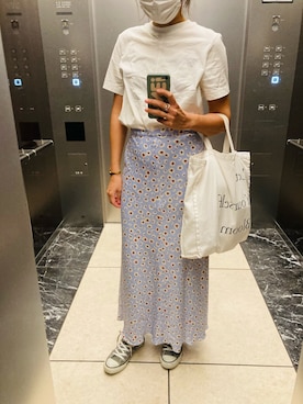 「H&M（エイチ・アンド・エム）のアイテム（Tシャツ/カットソー、ホワイト系）」を使った、ai*さん（レディース・165cm）の夏コーディネート