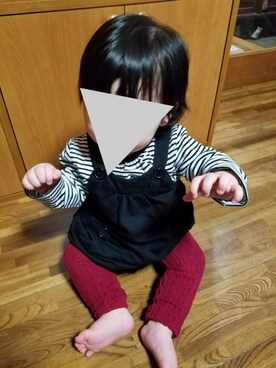 「西松屋（ニシマツヤ）のアイテム（オールインワン・サロペット、ブラック系）」を使った、miyaさん（キッズ・100cm）の冬コーディネート