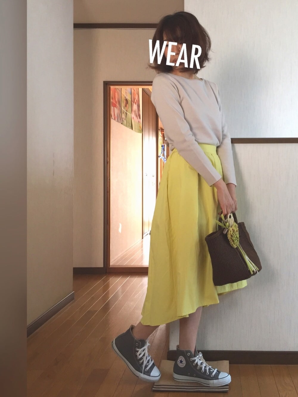 「GU、スカート、レモンイエロー、コンバース、パステルカラー」｜「SLOBE IENAの《予約》2WAYニットジャンスカ×ニットセットアップ◆（ワンピース、グレー系）」を使った、asaMi◡̈⃝⋆*さん（レディース・162cm）の春コーディネートの1枚目の写真