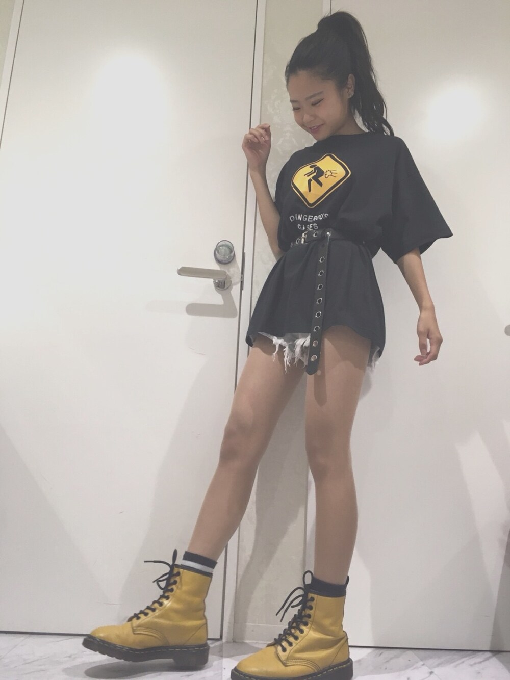「GUのアイテム（デニムパンツ、ホワイト系）」を使った、あおいさん（レディース・153cm）の秋コーディネートの1枚目の写真