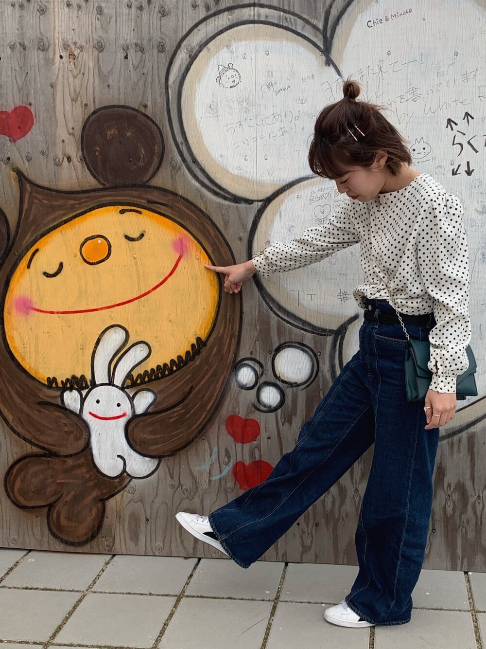 「春コーデ、春、ドット、ハイウエスト、moussy、PUMA」｜「古着のアイテム（シャツ/ブラウス、ホワイト系）」を使った、natsumiさん（レディース・156cm）の春コーディネートの1枚目の写真