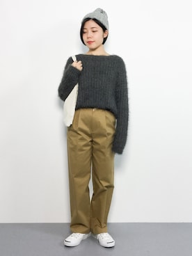 「フェザー」｜「アイテム（ニットキャップ/ビーニー）」を使った、 おかきさん（レディース・155cm）の冬コーディネート