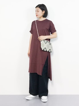 「サコッシュ」｜「アイテム（チュニック）」を使った、 おかきさん（レディース・155cm）の夏コーディネート