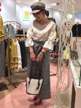 「袖ボリューム」｜「アイテム（キャスケット）」を使った、Miyaさん（レディース・162cm）の秋コーディネート