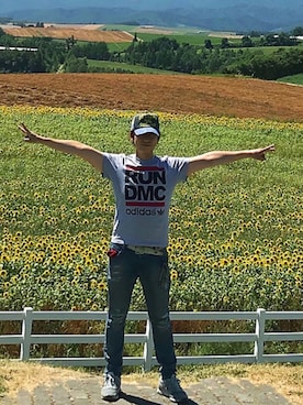 「アイテム（デニムパンツ）」を使った、YasuoShirakawaさん（メンズ・177cm・50代）の夏コーディネート