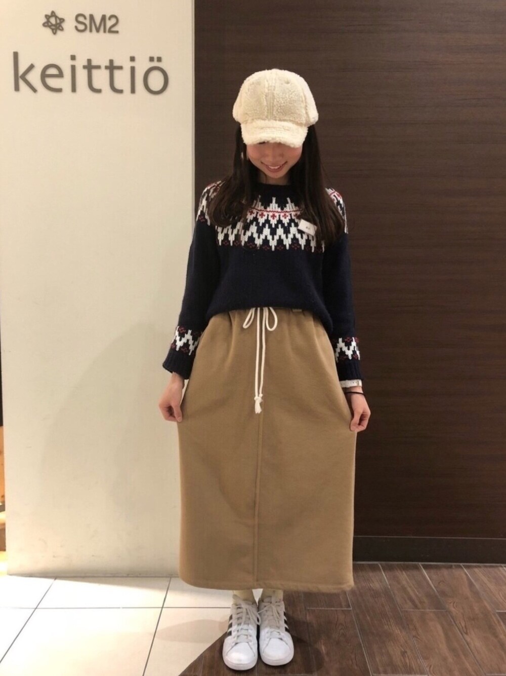 「サマンサモスモスブルー、サマンサモスモス、SM2、秋冬コーデ、ニット、ノルディック柄、スカート、裏起毛」｜「Samansa Mos2 blueのアイテム（キャップ、ホワイト系）」を使った、Sa*さん（レディース・157cm）の秋コーディネートの1枚目の写真